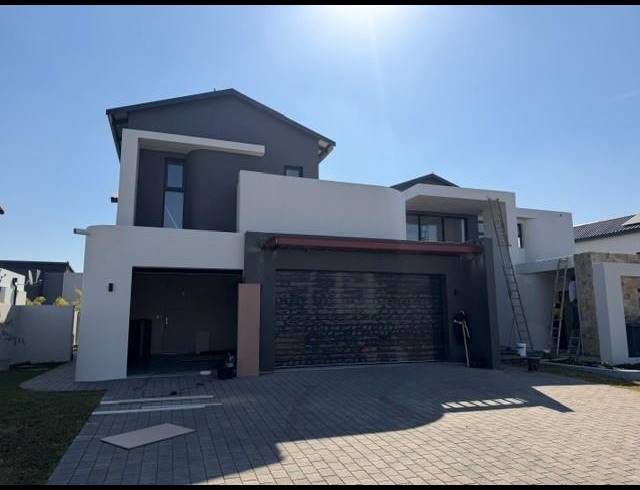 5 BEDROOM HOUSE FOR SALE IN MIDSTREAM HEIGHTS